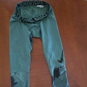 Nike Pro Green‎ and Black Leggings